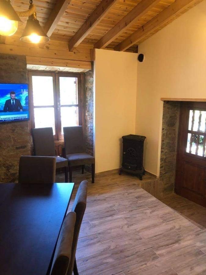 To Spiti Tou Faliari Platanistasa Bagian luar foto